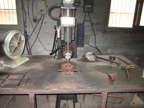 proimages/Services/Spot-Welding-Machine-2_s.jpg